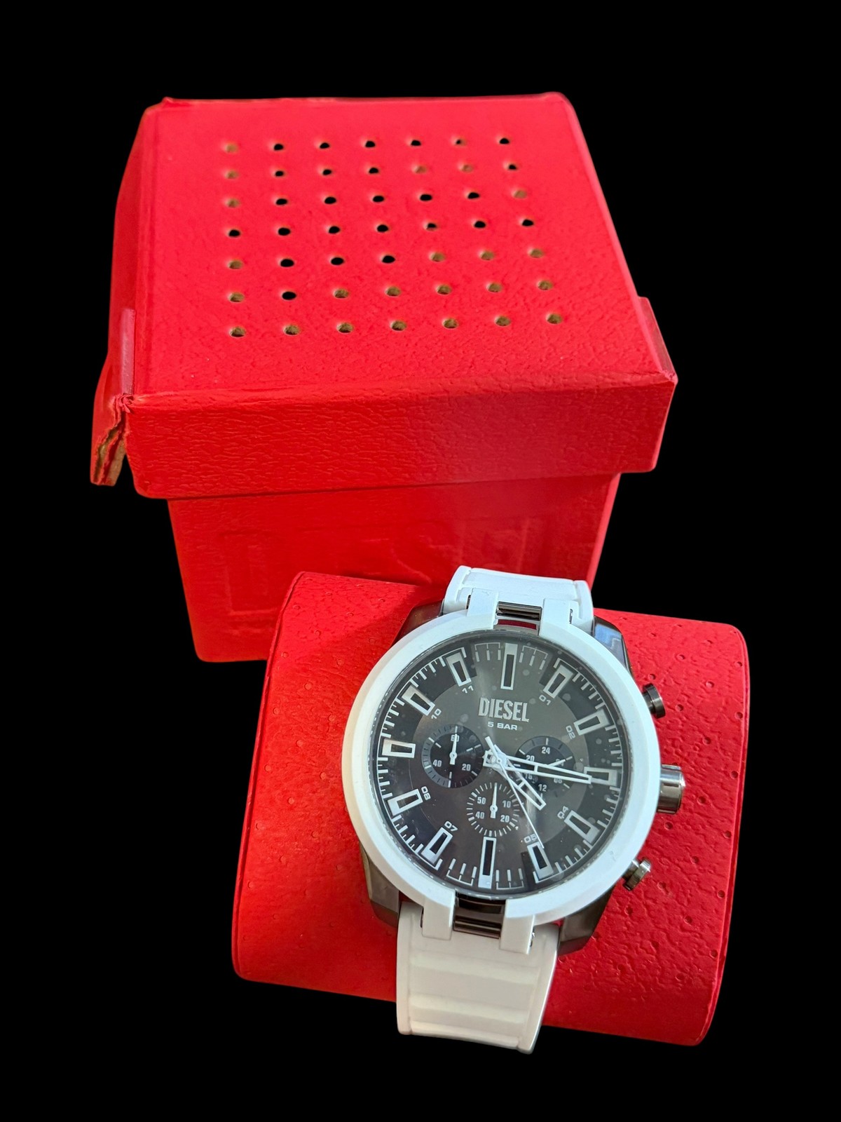 Diesel DZ4631 White Silicone Chronograph Men’s Watch 5 BAR Japan Movement New