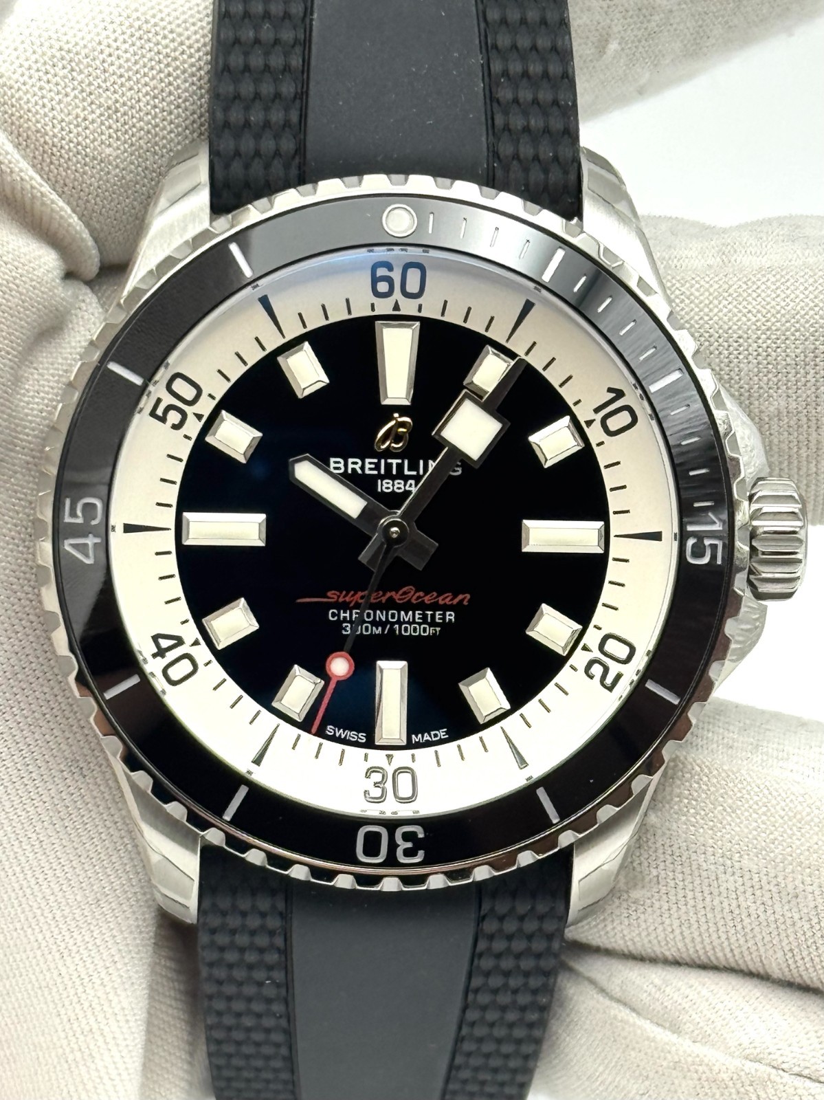 eLive – Breitling Superocean Auto 42 Black Dial Rubber Strap A17375 Unworn 2026