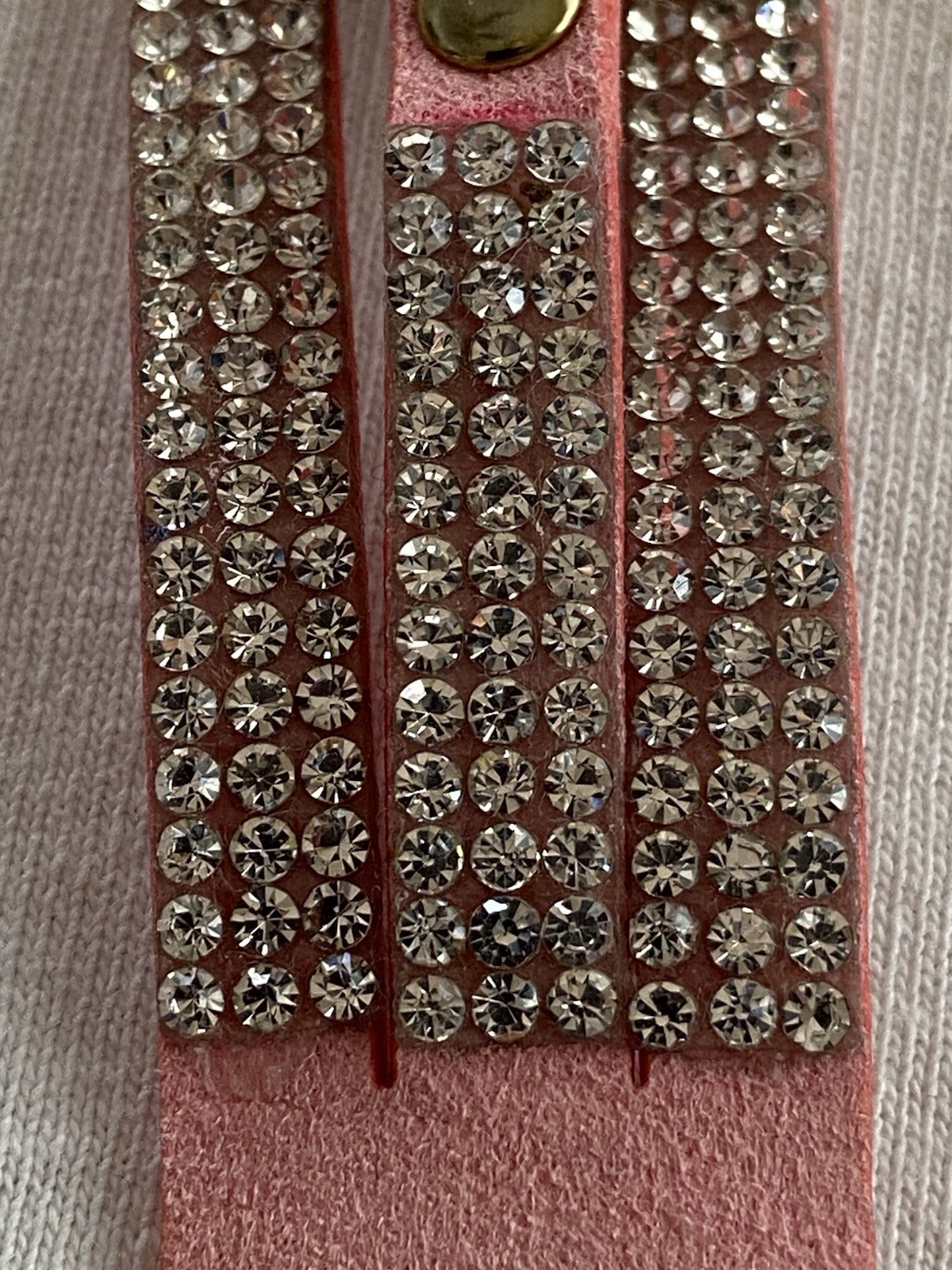 Vegan Suede Pink Goldtone Snap Close 3 Strands Rhinestone Watch New Battery #105