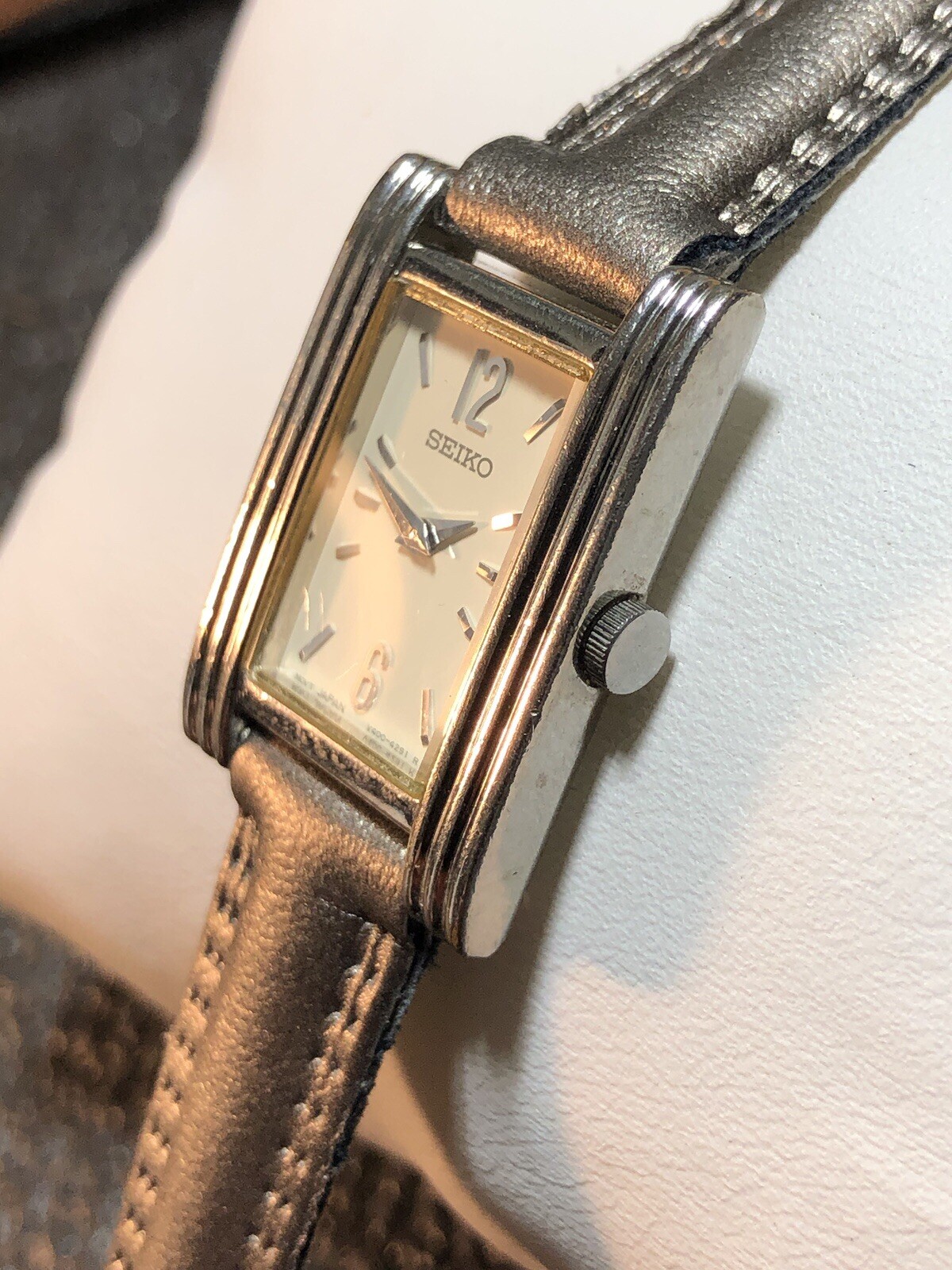Vintage Seiko Women’s Rectangle Tank Silver Tone V400 Watch New Band/Battery