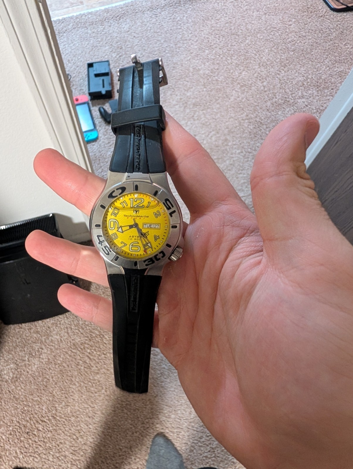 TechnoMarine Abyss 10900 Yellow Watch – Original Rubber Strap – Needs Battery