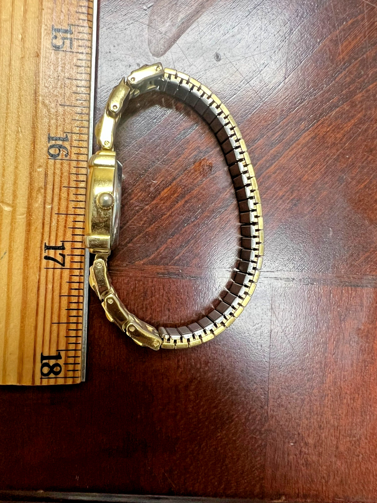 Express Quartz Ladies Bracelet Watch Gold Tone Yellow Stones New Battery Working