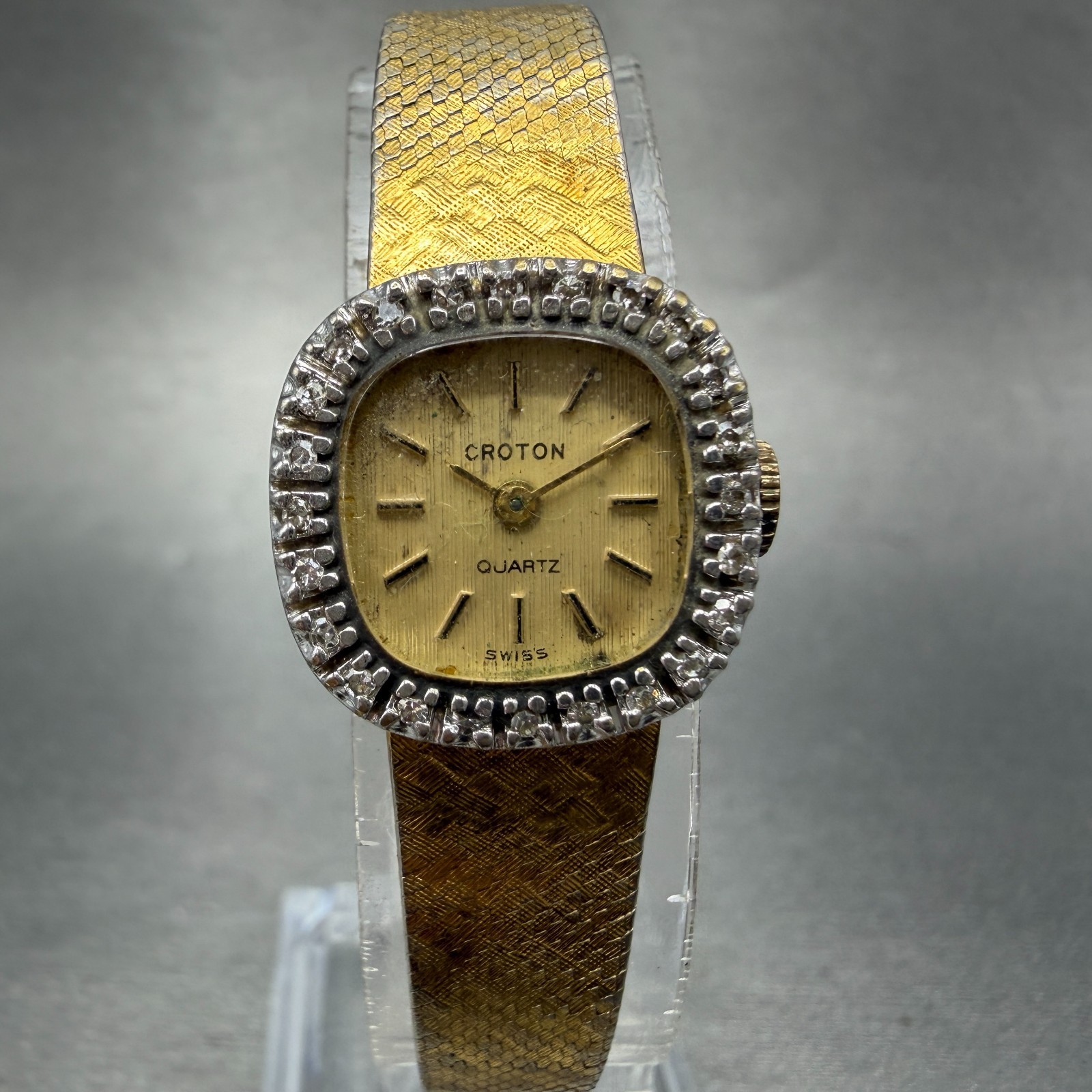 Croton Watch Women 18mm Gold Dial Gold Tone Diamond Bezel Swiss New Battery