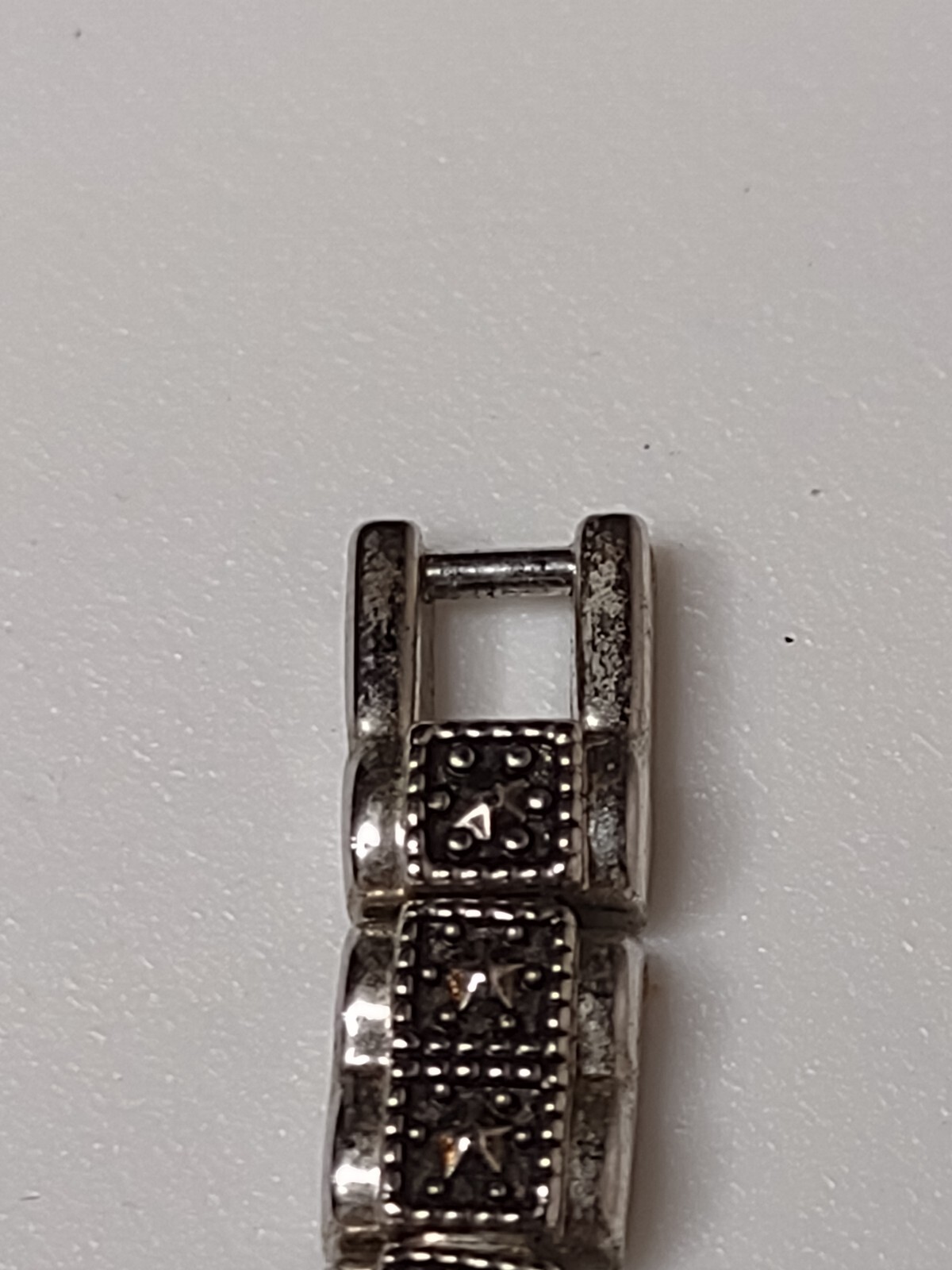 7.5 Inch Jaclyn Smith Silver Tone Watch With Mother Of Pearl Dial