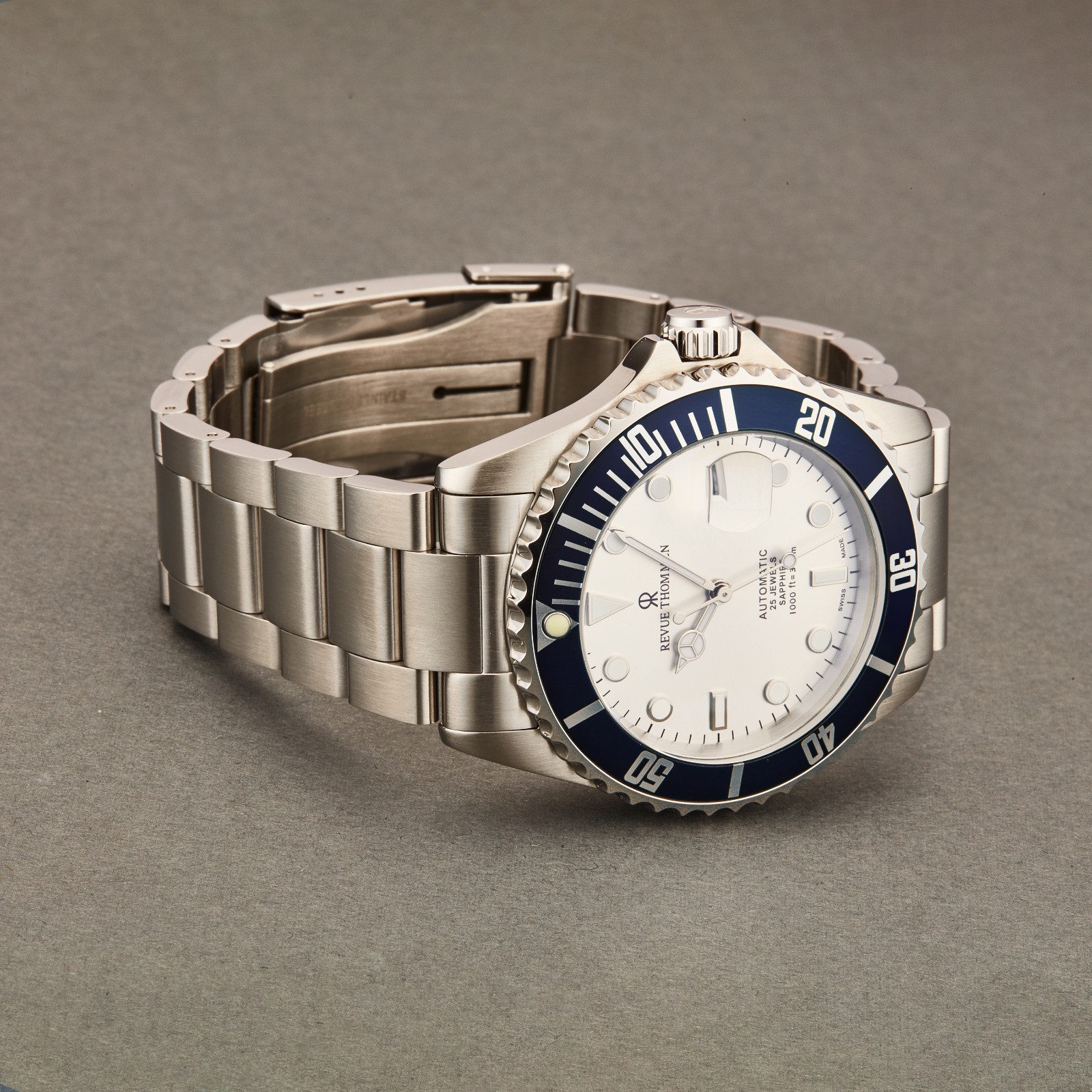 Revue Thommen Diver Auto Silver Dial S/S Bracelet Swiss 17571.2125