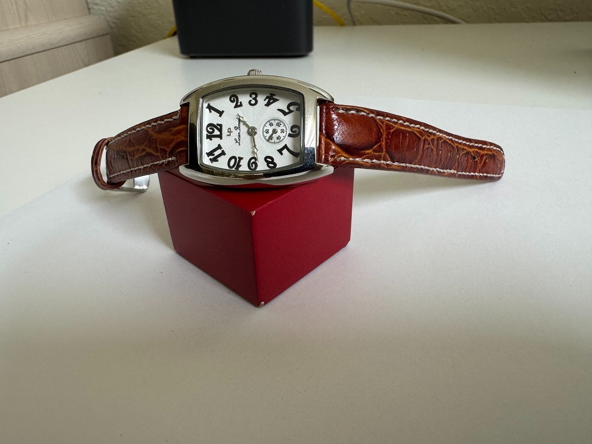 NOS Ladies Lucien Piccard Tonneau shape brown band watch