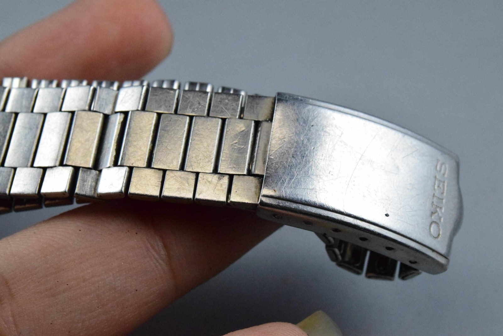 Vintage watch Seiko Spirit 7N43-7B60 Silver Men Quartz Round 35mm