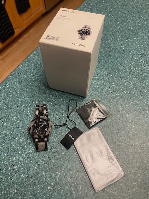 NIXON WATCH 38-20 GRAY TORTOISE GUNMETAL WITH BOX/LINK COMPLETE