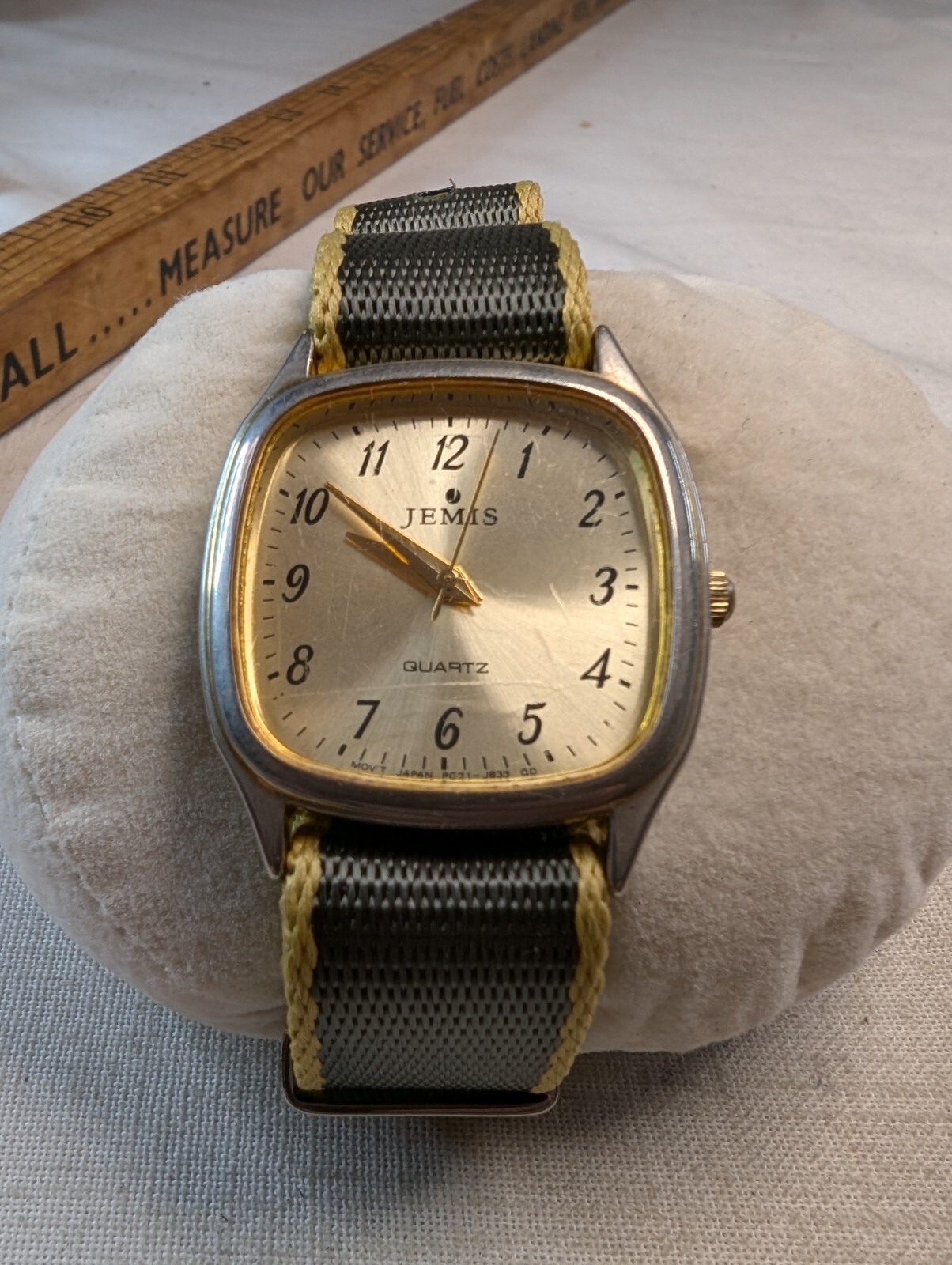 Vintage Unisex Jemis Stanless Steel Unisex Wrist Watch On One Piece Strap