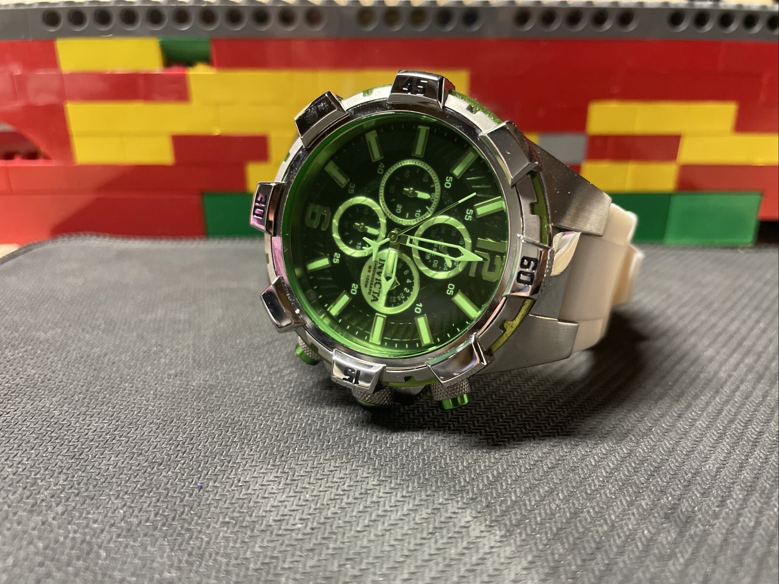 Invicta Mens AVIATOR Watch RADAR CHRONOGRAPH Black/Green Dial 51mm White Strap