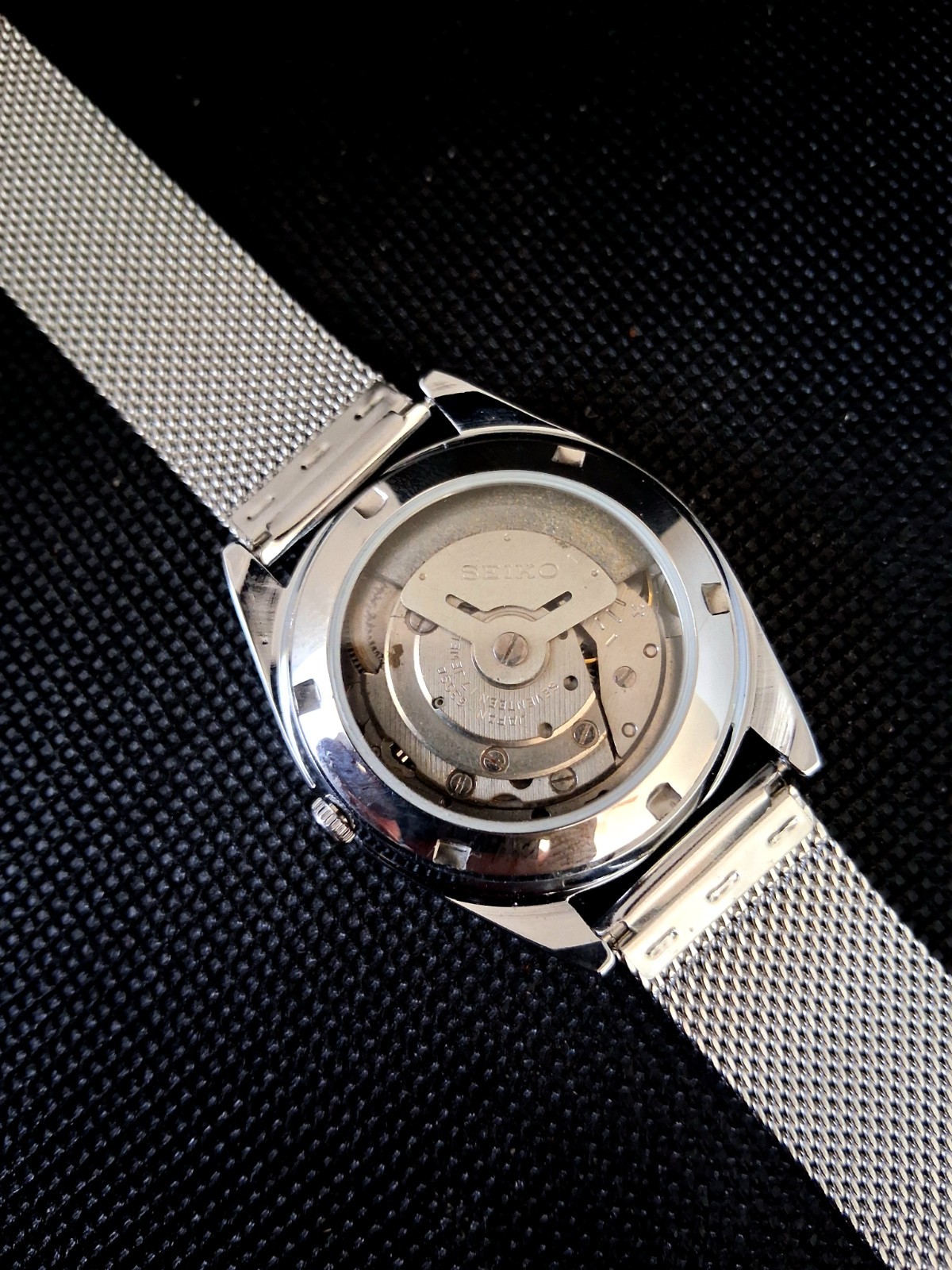 Vintage Seíko Automatic Geo Dial Date Men’s Watch Exhib Mod