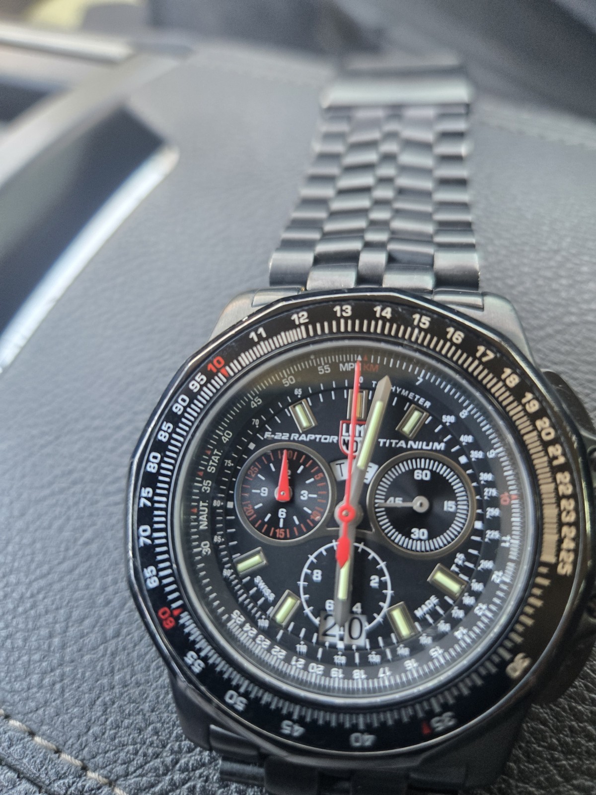 Luminox F-22 Raptor Titanium Black Pilot Chronograph Date Tachymeter 44mm