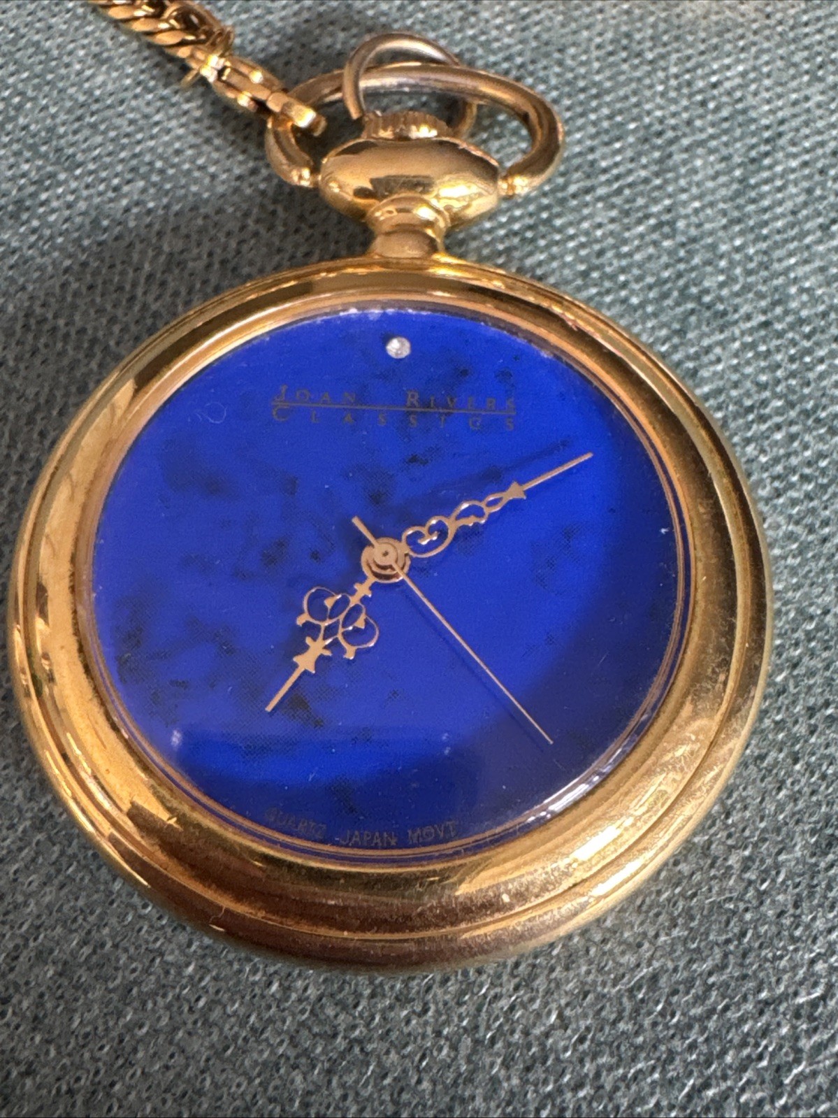 JOAN RIVERS CLASSICS GOLD TONE BLUE DIAL WATCH PENDANT