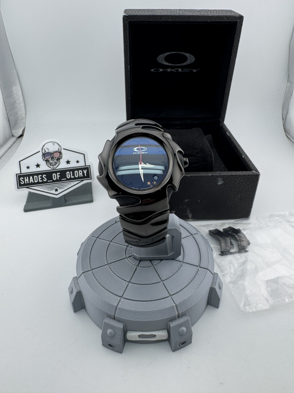 OAKLEY BLADE STEALTH BLACK STAINLESS STEEL BRACELET 10-161 VTG 2004 NEW BATTERY