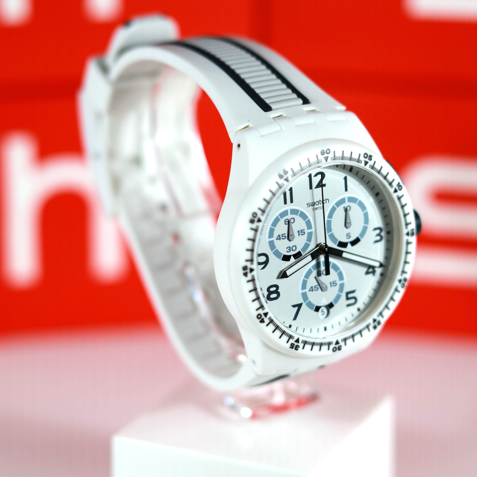 New Limited Swiss Swatch ESCALATOR Chrono Matte White Silicone Date 42mm SUSW408