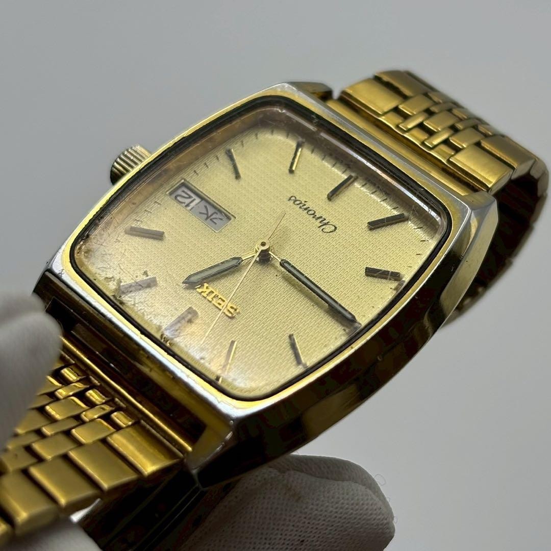 [Working] SEIKO chronos Day-Date Tonneau-shaped Men’s Watch Quartz