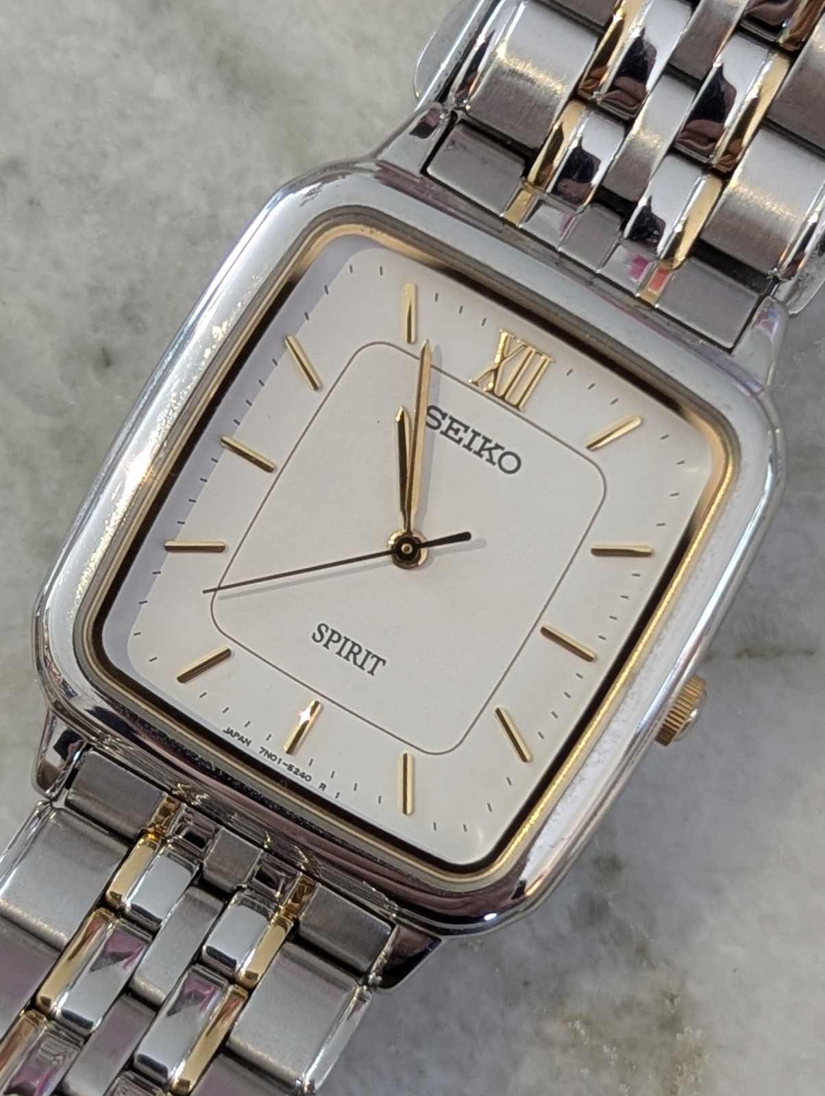 JDM Seiko Spirit 7N01-5210 SCDB017 Tank Watch Two Tone White Textured Dial