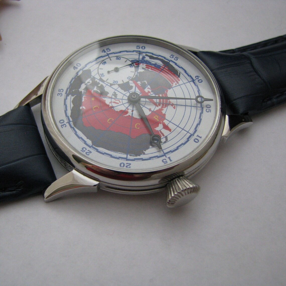 Vintage Soviet Mechanical Watch for Men – USSR Cal. 3602 – Collectible