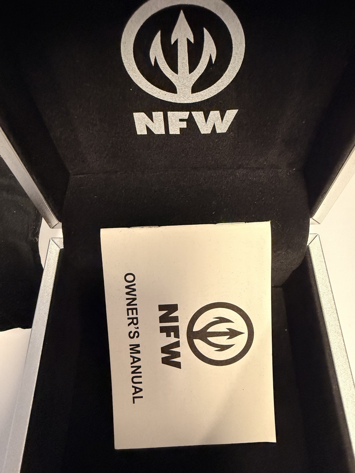 NFW Vector Watch 00605 Full Set Mint With Extra Strap And Deployant Clasp