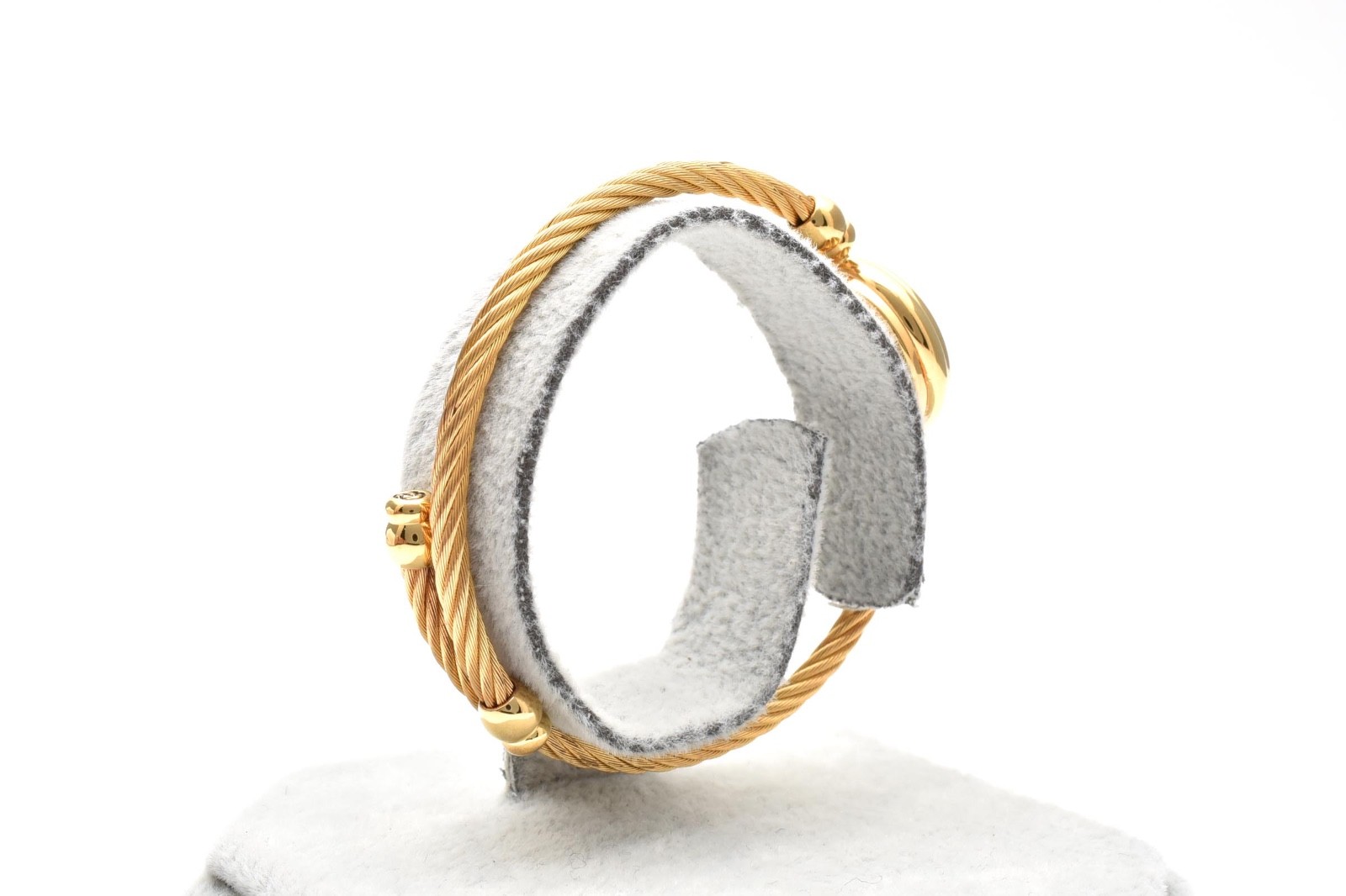 [Near MINT] Gucci 2700.2.L 20mm shell Dial Gold Bangle Quartz Women’s Watch②