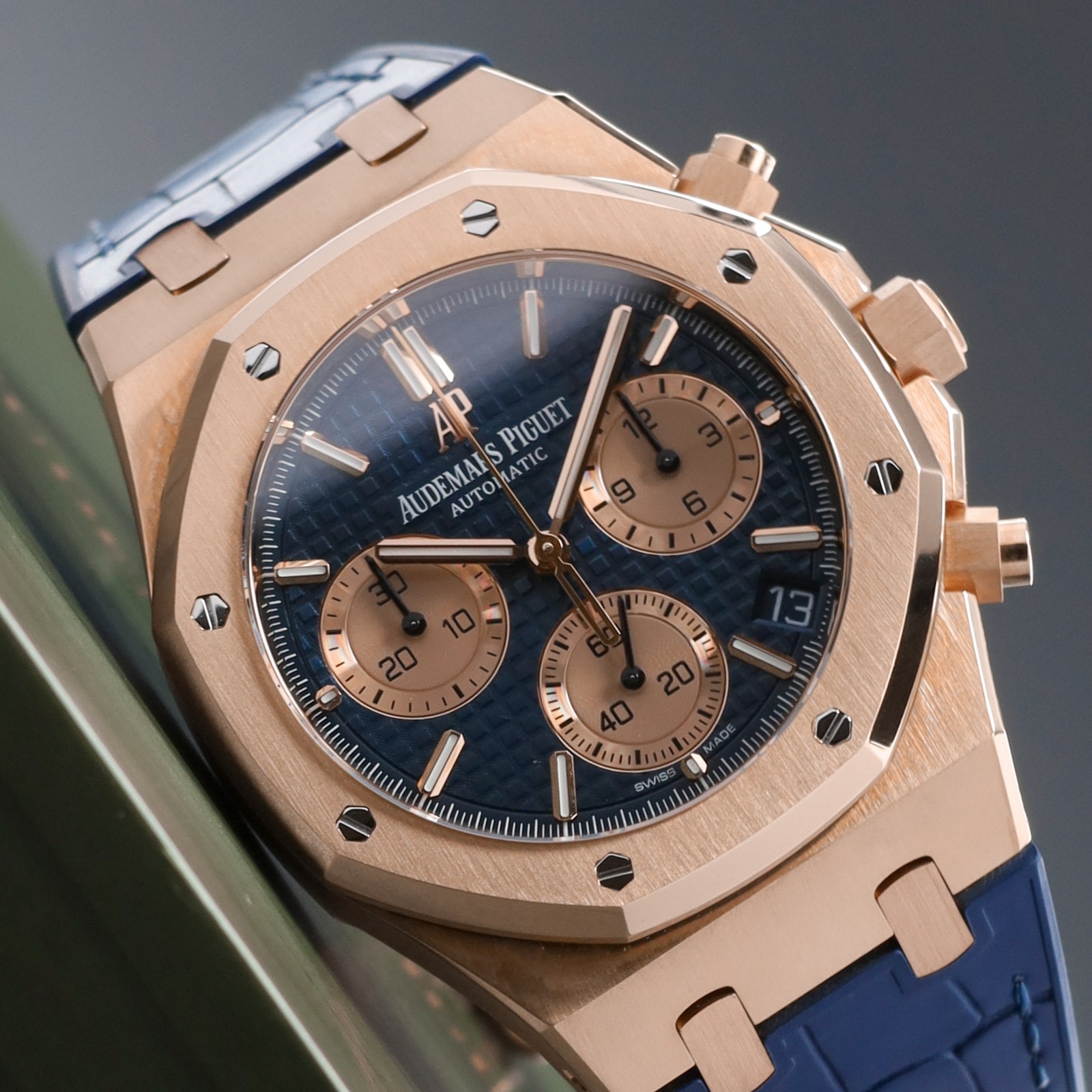 Audemars Piguet Royal Oak 41mm RG Blue Tapisserie Rubber 26239OR