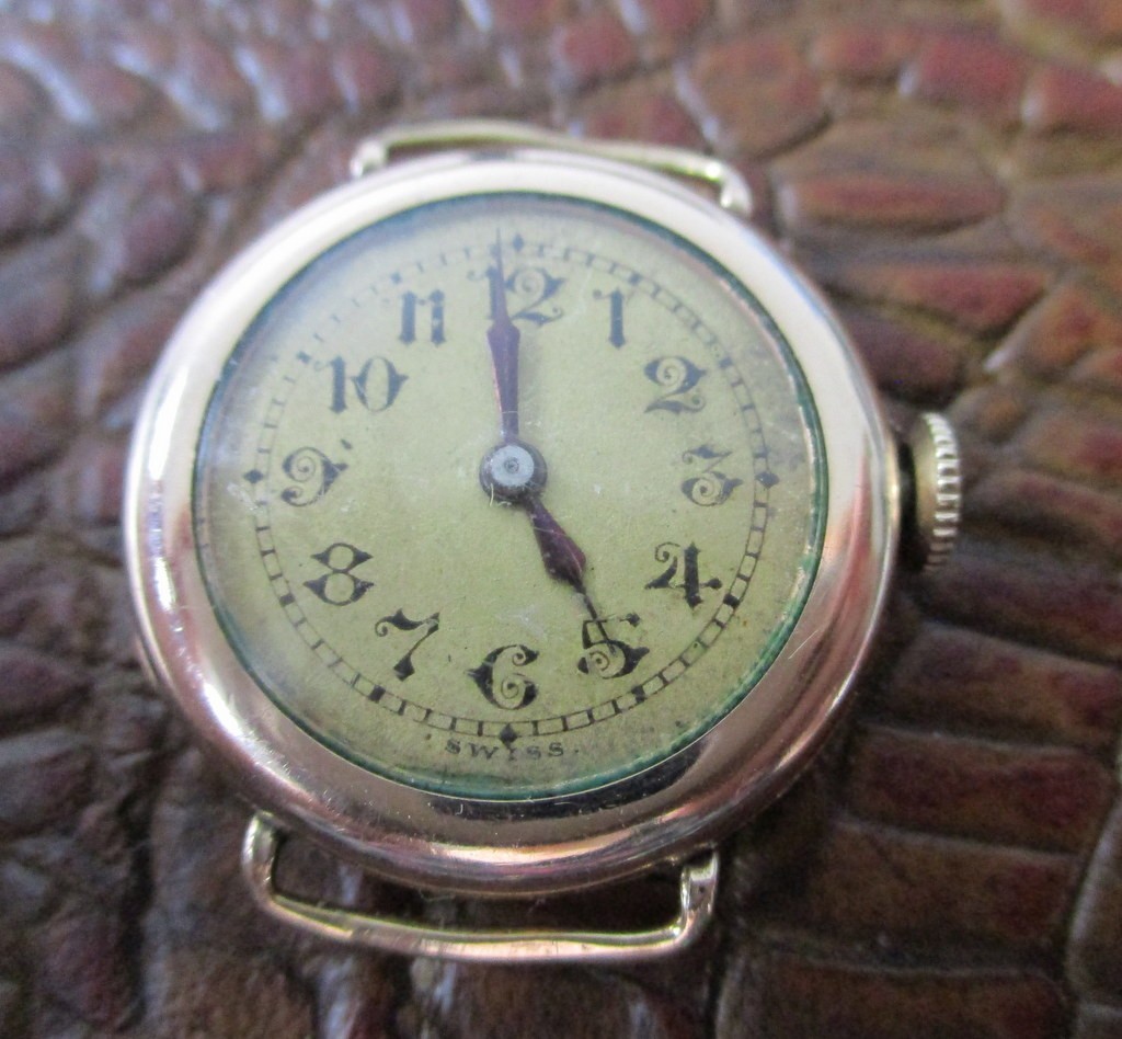 Rare Vintage 1920s A. LECOULTRE Swiss 15J Movement 10K GF Star Case Trench Watch
