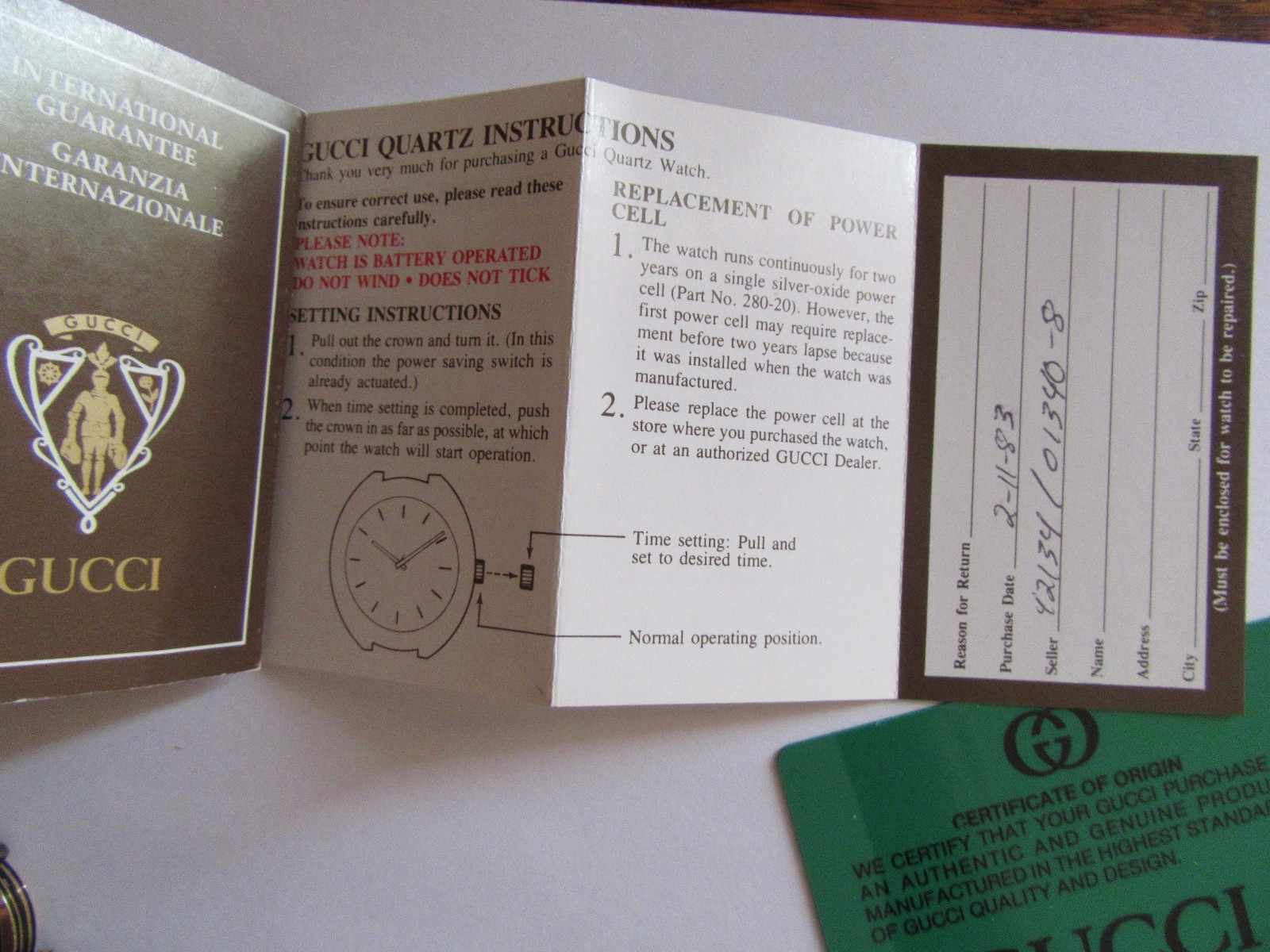 Vintage Ladies Gucci Watch Black Face w original receipt