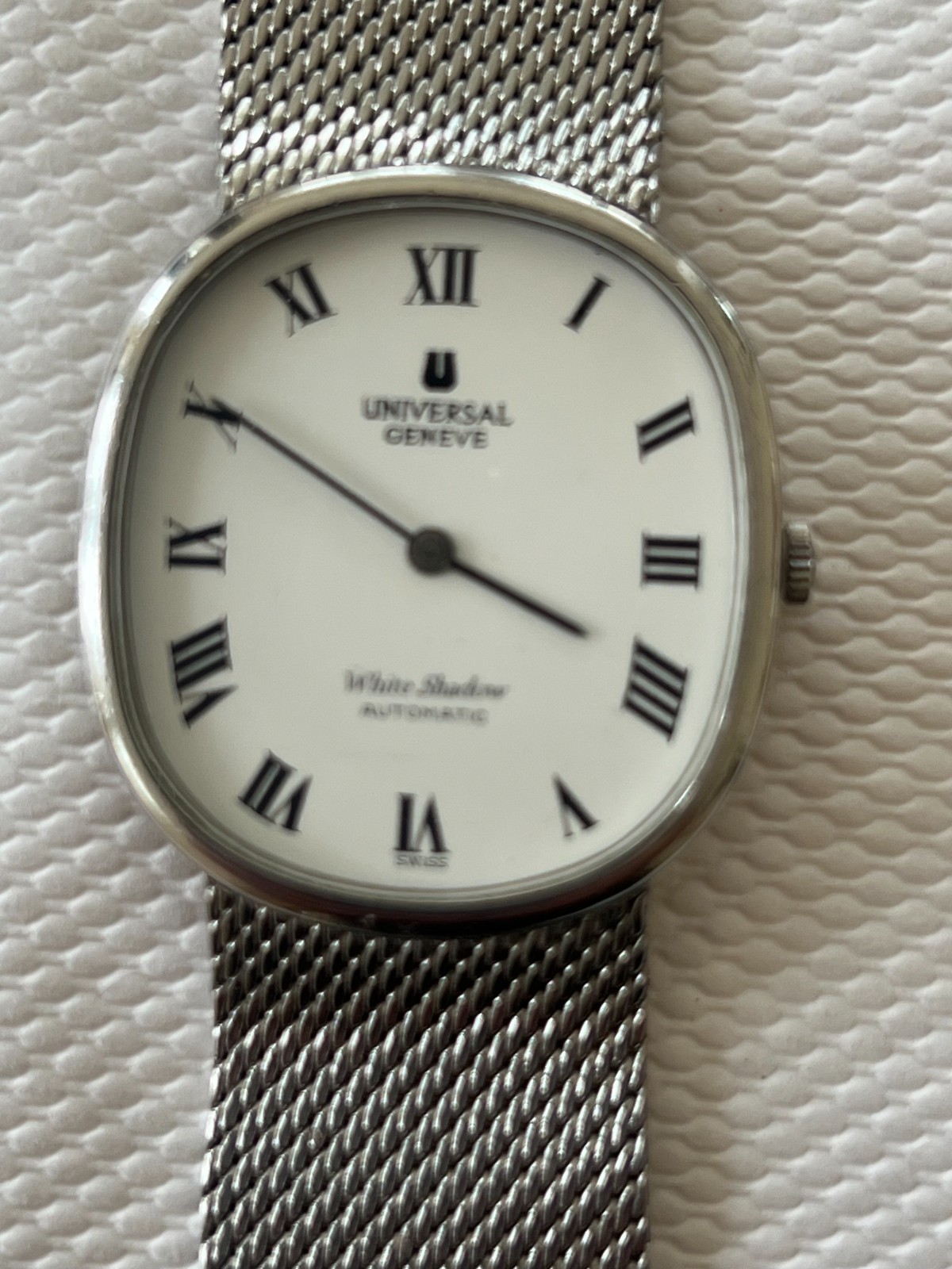 Universal Genève White Shadow Ultra-Slim Micro-Rotor Vintage ref 866104 Ellipse