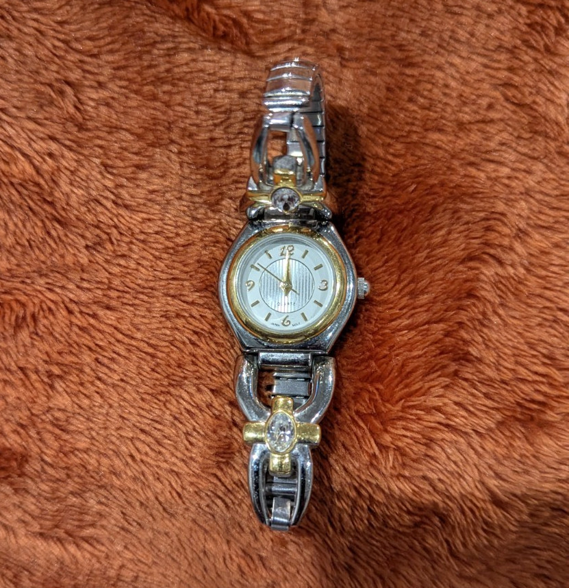 Women’s Two-Tone Gold/Silver Analog Dress Watch Bracelet Band White Dial