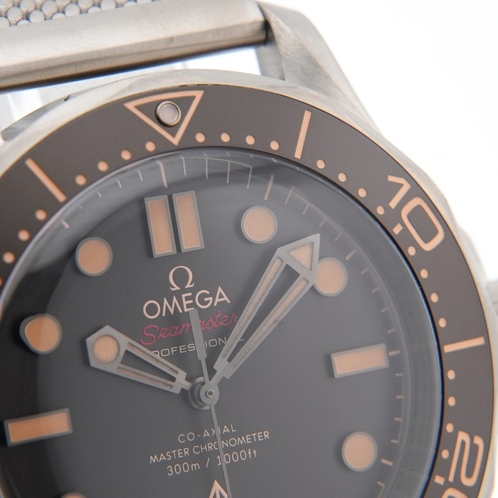 Omega Seamaster Diver 300M Master Chronometer 007 Ed. 210.92.42.20.01.001