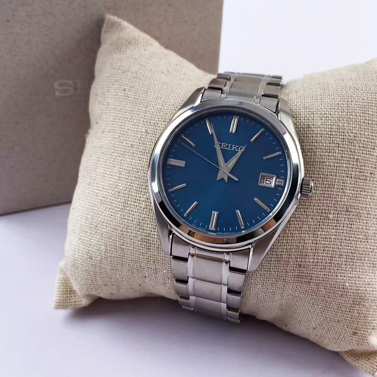 New Seiko Essentials SUR525 Blue Dial Stainless Steel Men’s Quartz Watch 40.2 mm