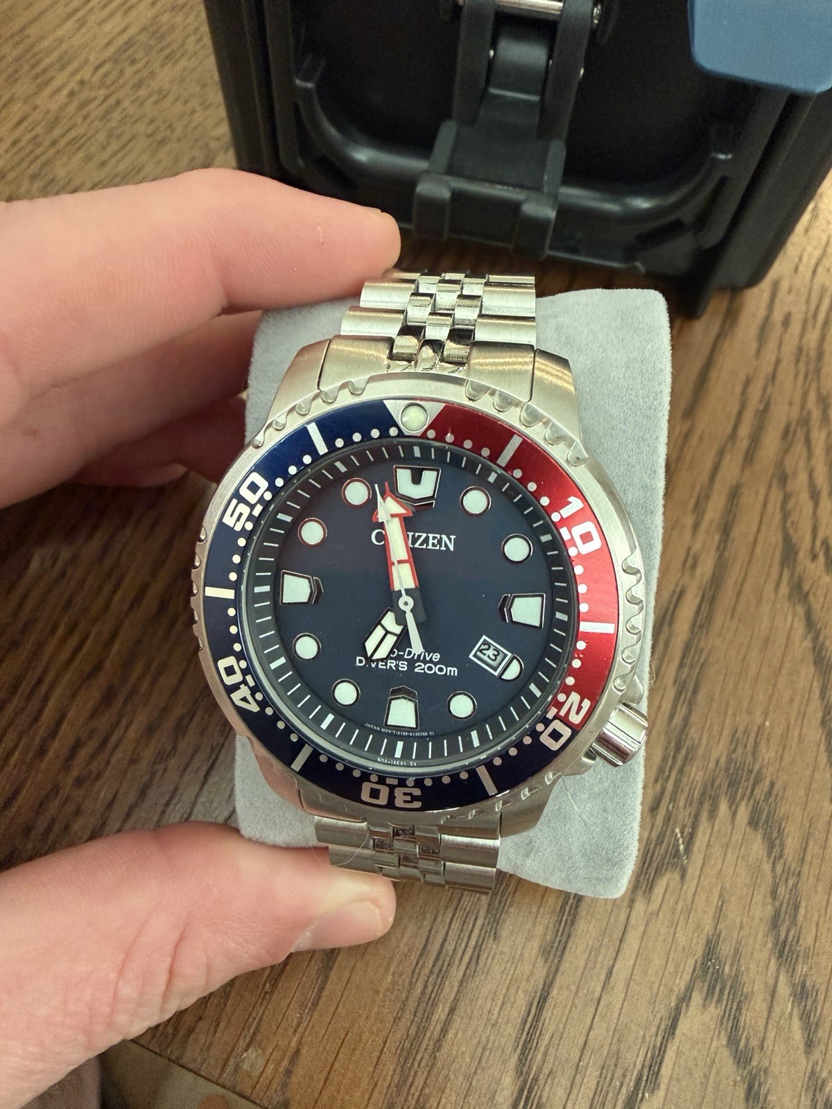 Citizen Promaster Diver 44mm Quartz 200m Blue Dial Blue/Red Bezel Box Strap