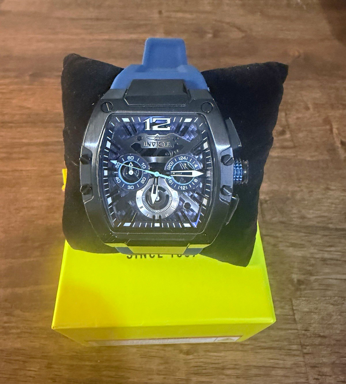 Invicta Men’s Chronograph Quartz Tonneau Watch Black/Blue 30m w/Box