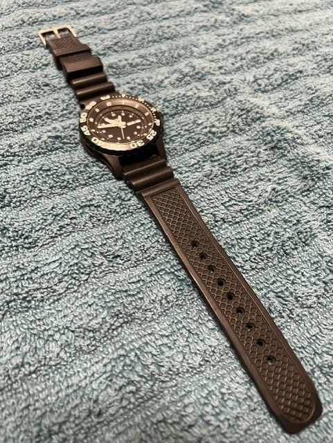 Traser Elite Red Military Diver Watch – Beautiful Condition!