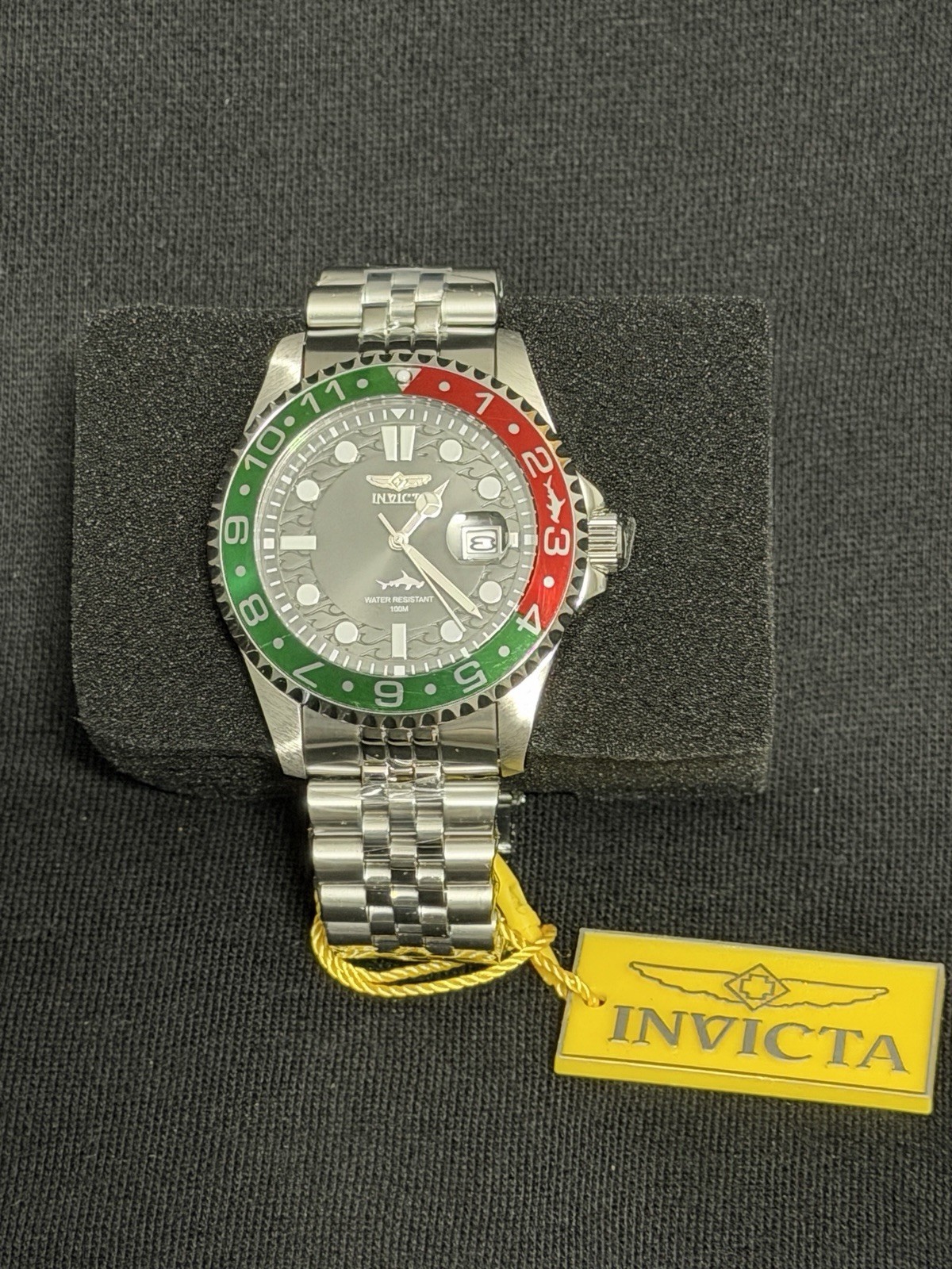 NEW Invicta Men’s Pro Diver Black Dial Red/Green Bezel Watch w/ Steel Band 36851
