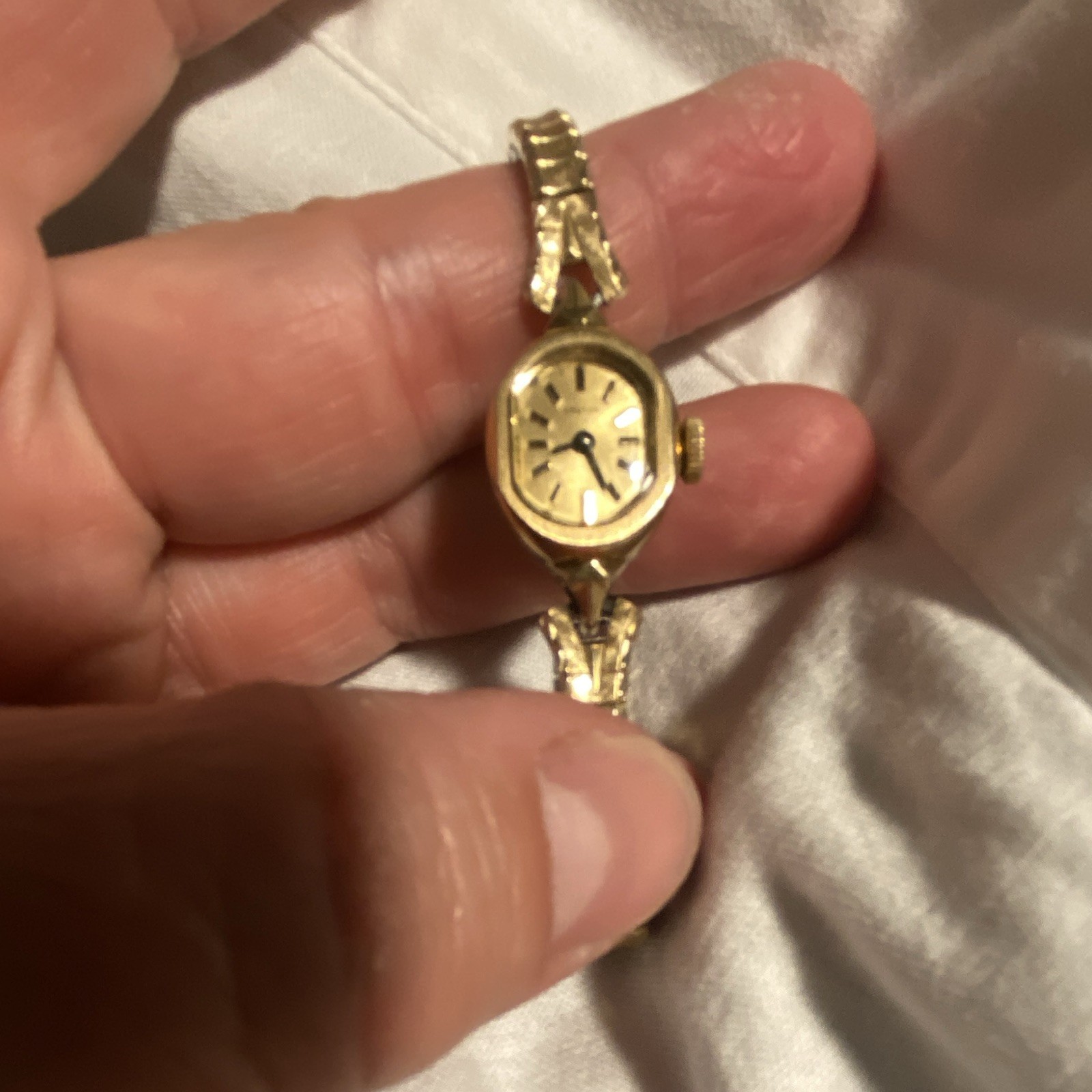 Croton Women’s Gold Tone Oval Analog Bracelet Watch 17 jewel