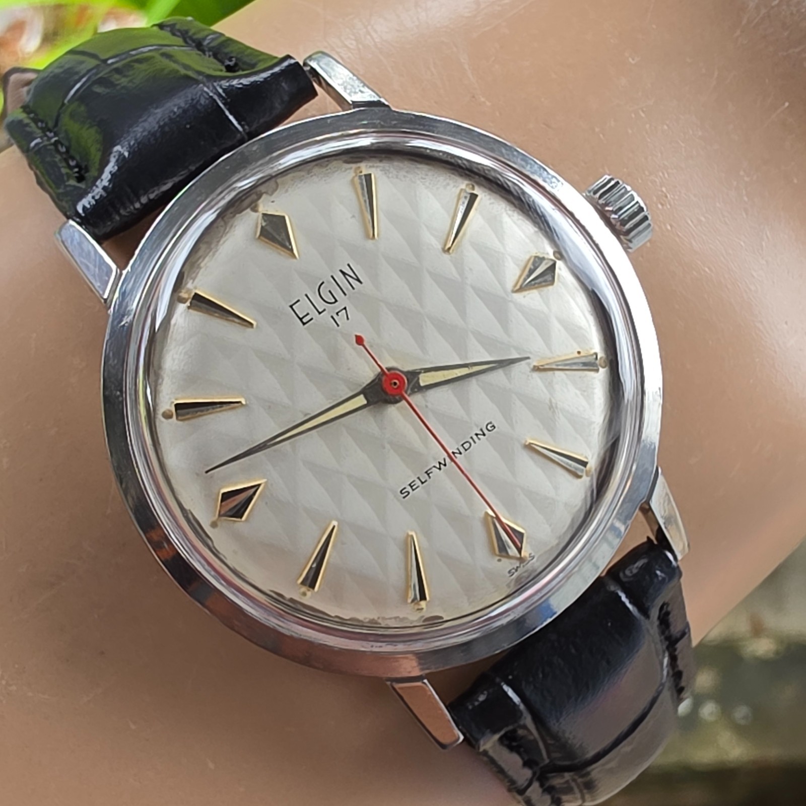 Rare Vintage ELGIN men’s automatic watch Diamond Pattern dial swiss 1960s