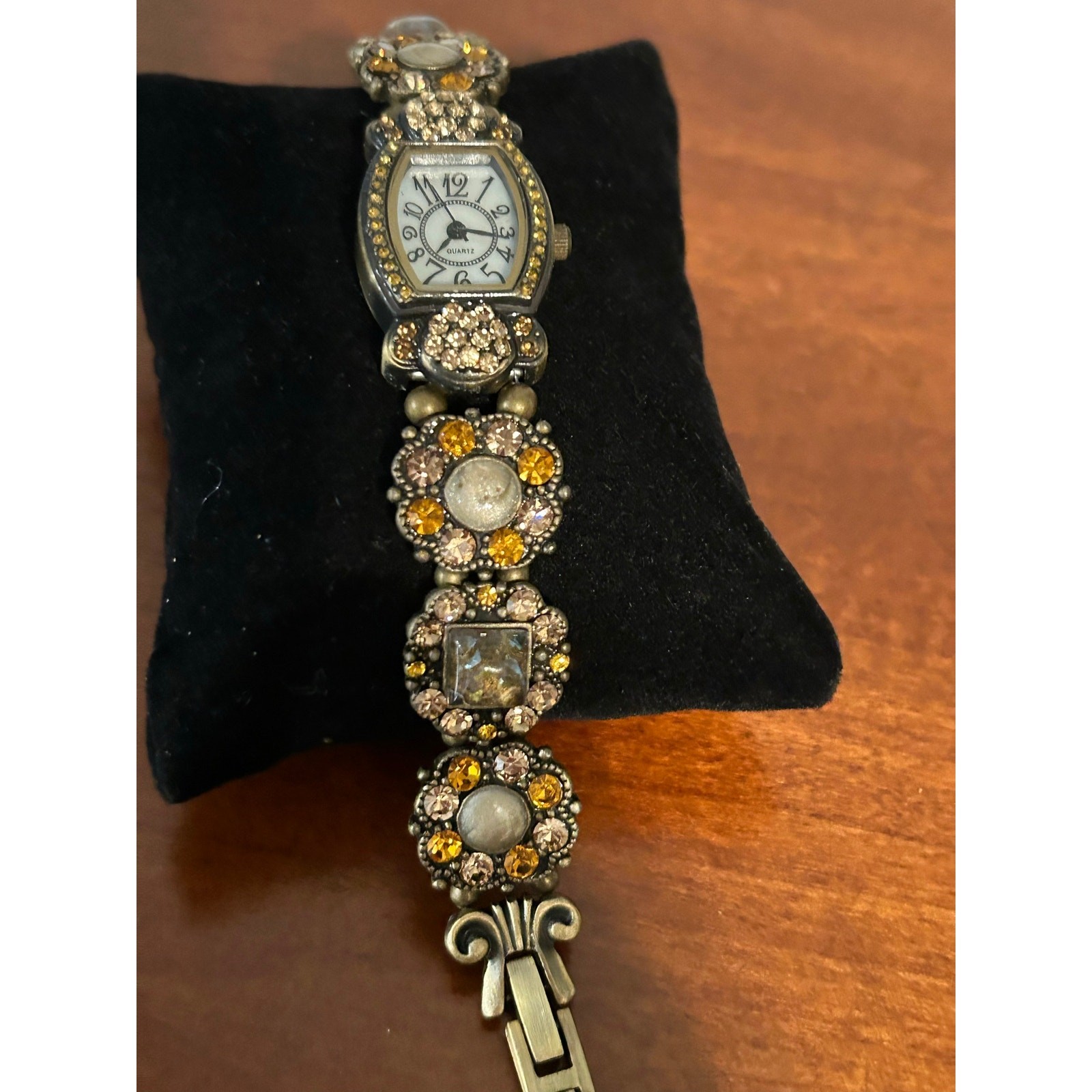 Vintage Floral Gem Quartz Watch – Treasured Times $15.00 Collection Multicolor
