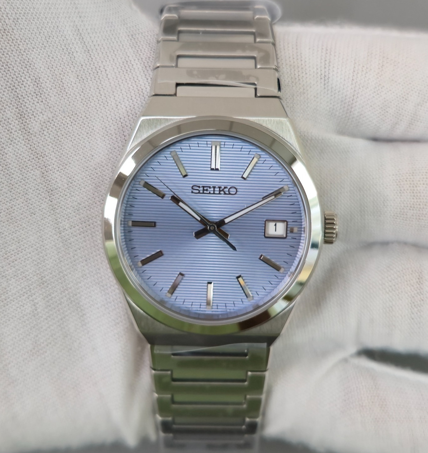 Seiko Classic SUR599P1 Quartz 38.9mm Blue Dial Stainless Steel New Men’s Watch