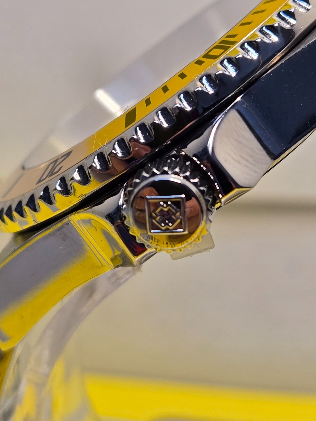 Invicta Specialty Rowan Mens Watch – 40mm – Champagne Dial / Bezel Stunning! New