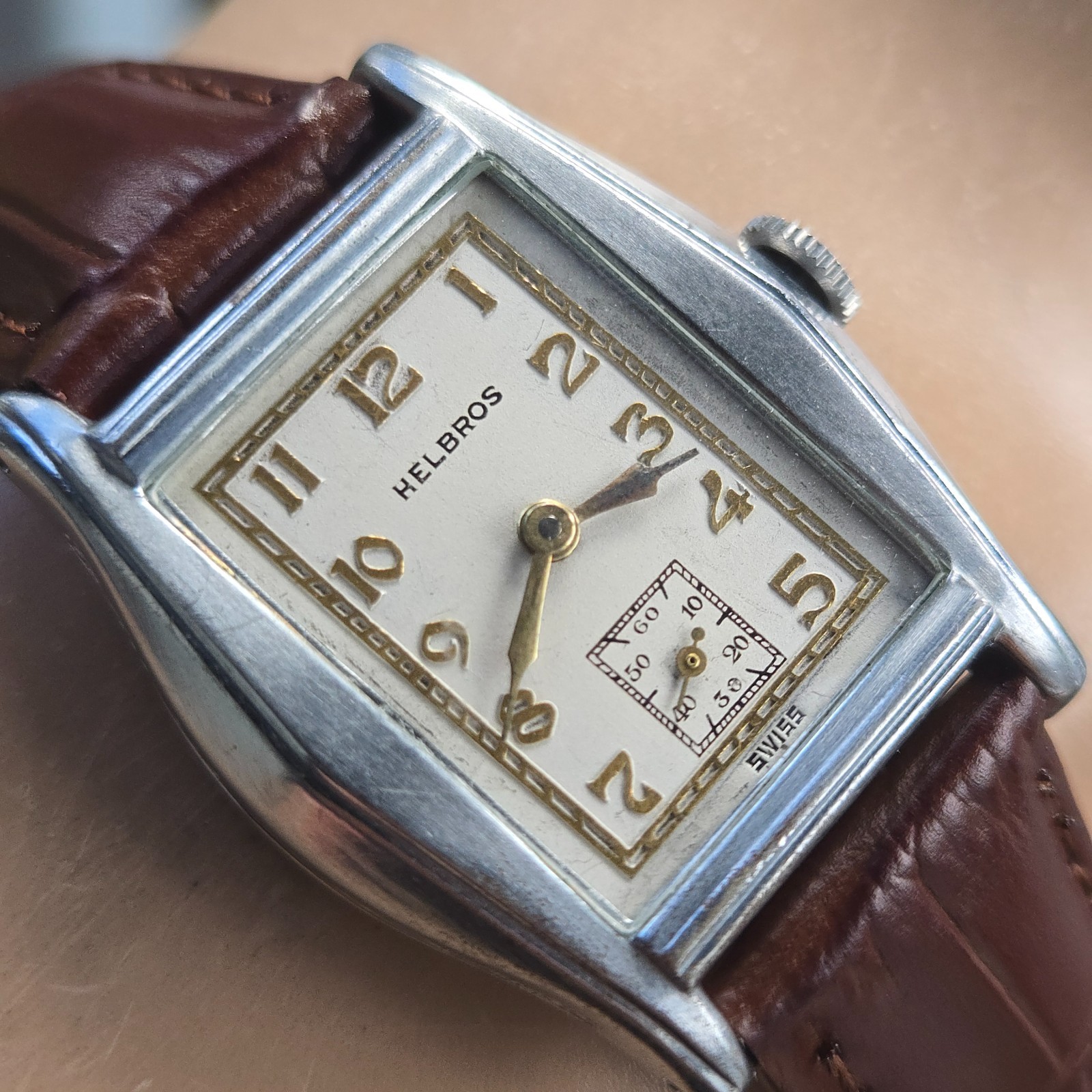 Vintage HELBROS men’s manual wind watch AS 970 Tonneau-shaped Number dial 1940s