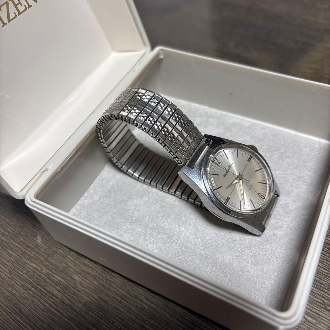 Excellent condition Citizen hand-wound watch, silver, antique.