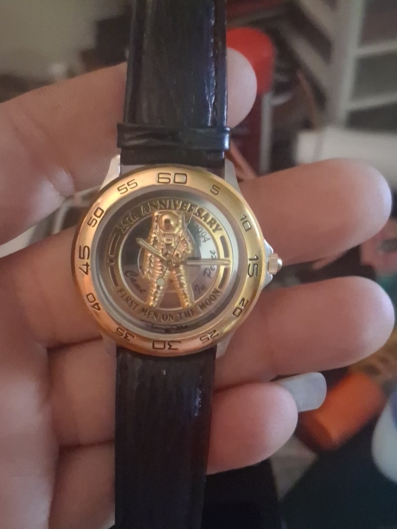 reloj de la nasa de 1964 de 25 aniversario
