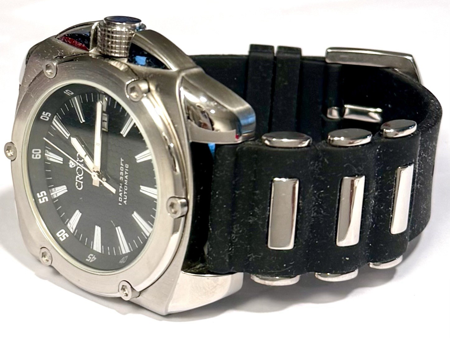 52mm Auto Slvrtn & Black Silicone Strap | Cushion Case | Black Dial CROTON Watch