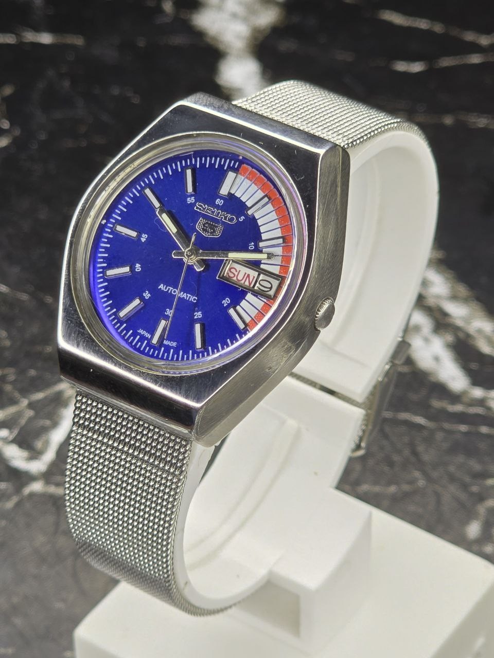 Vintage Automatic Seiko Refurbished Blue Dial Day / Date Men’s Wrist Watch SS