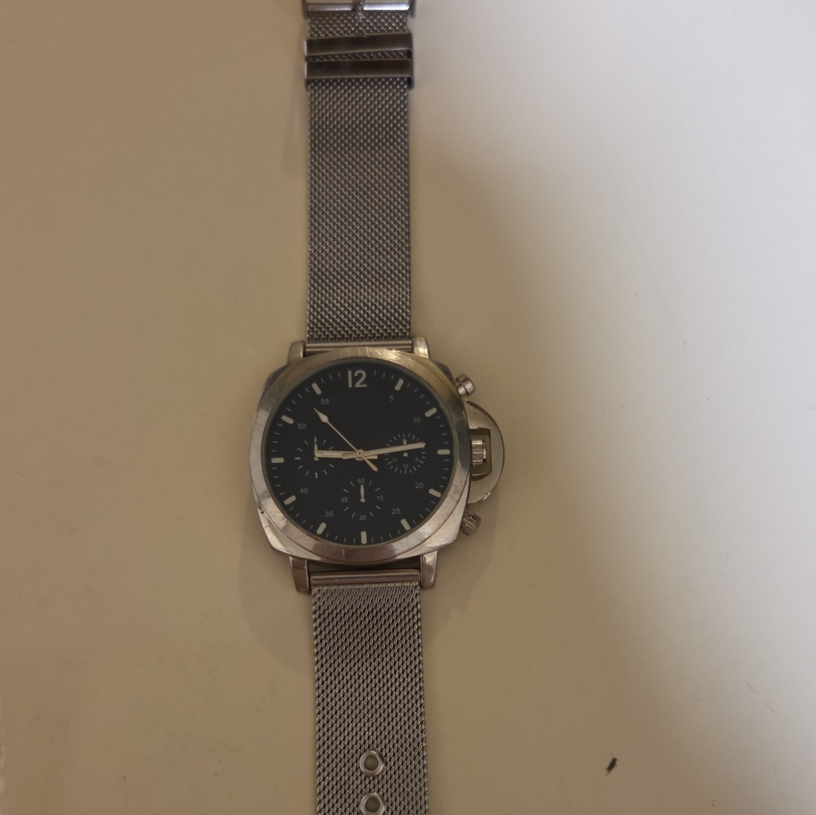 Analog Chronograph Style Wristwatch Black Dial Silver Metal Mesh Band Round