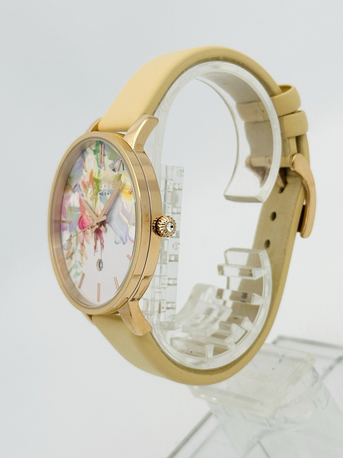Ted Baker Women’s TE10026453 Multicolour Dial Cream LeatherStrap Rose Gold Watch