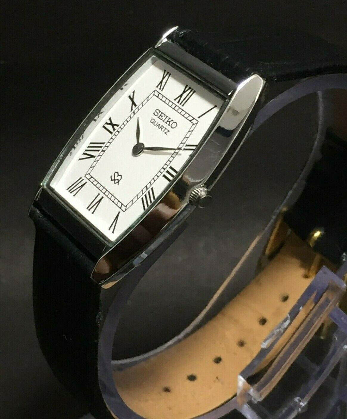 Vintage Seiko Slim Quartz White Face Curve Silver Japanese 30MM Mens Watch S13