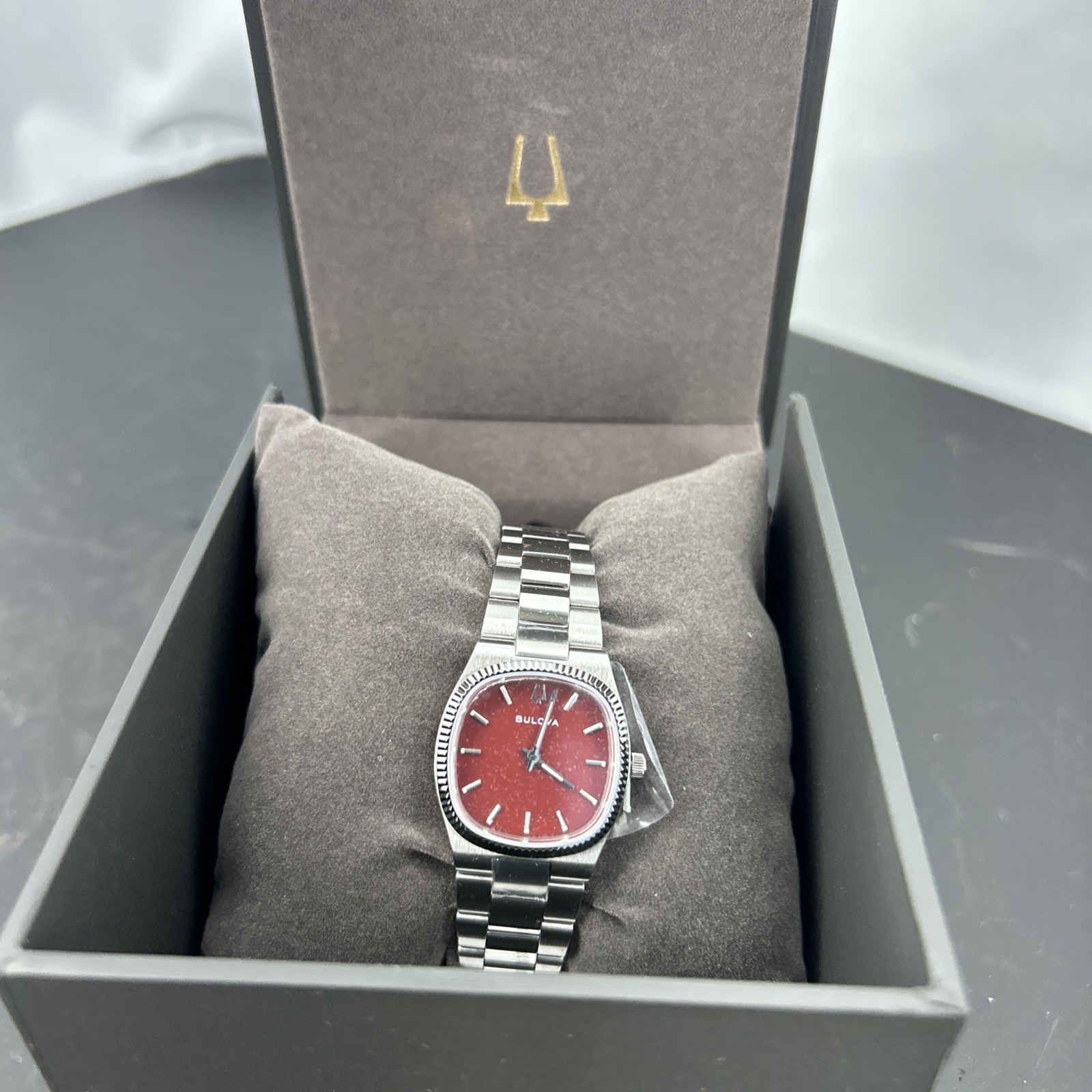 Bulova Super Seville Mini Quartz Red MOP Dial Ladies Watch 96L354