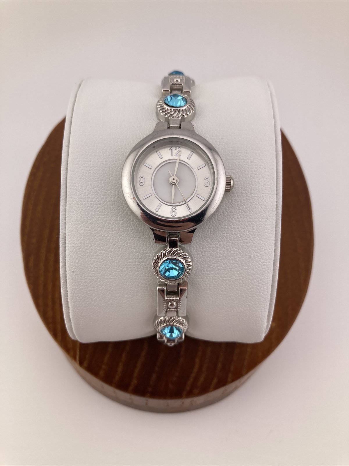 Vtg Allude Ladies 22mm Watch Silver Tone Blue Crystal Band fmdal621 – RUNS